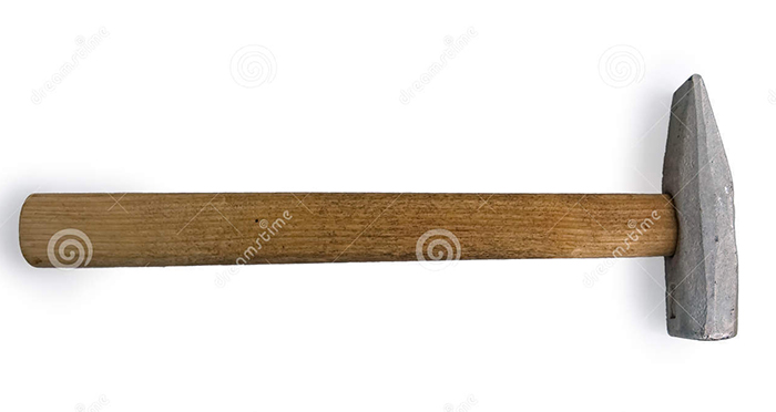 老罗只剩下锤子了。。
